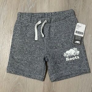 Kids original Roots shorts in the classic color; salt and pepper